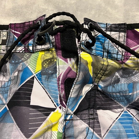 ***😀3 for $35./Men’s Ocean & Earth swim shorts. - Picture 8 of 16